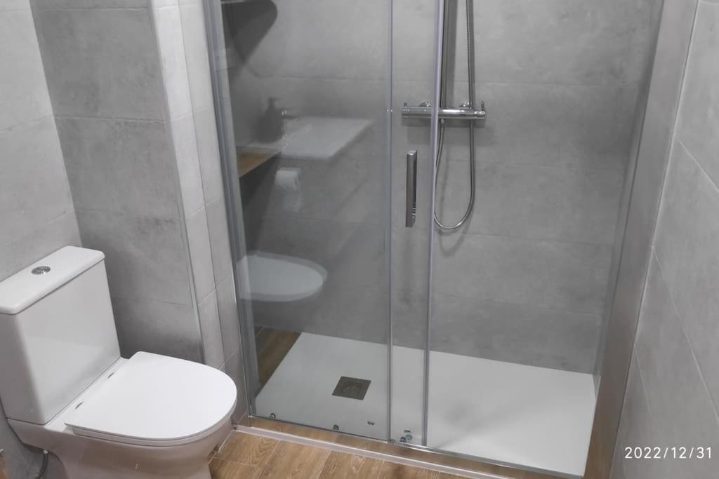 Precioso Apartamento Con Magnifico Patio. Сан Фелиу де Льобрегат Екстериор снимка
