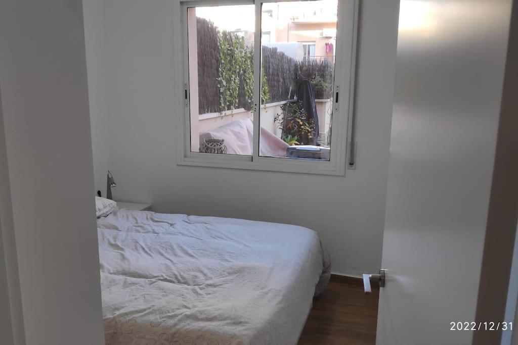 Precioso Apartamento Con Magnifico Patio. Сан Фелиу де Льобрегат Екстериор снимка